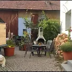 Bett Im Heu Auf Bauernhof Free Wifi
