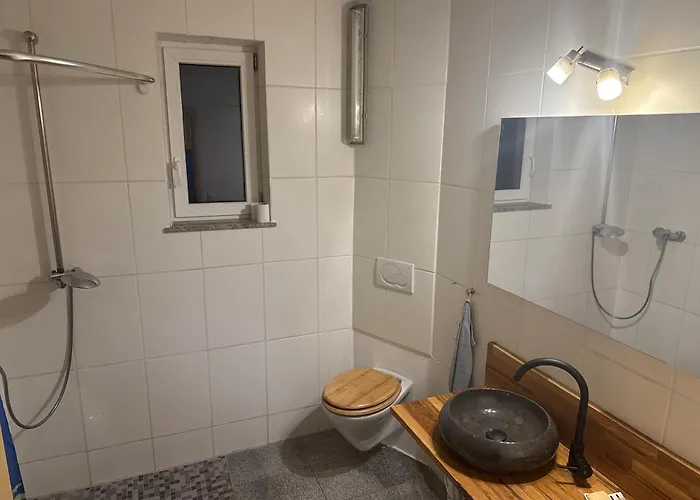 Heuhotel Farm Gemeinschaftsbad Own Sleeping Bag Free Wifi Kamp alanı *